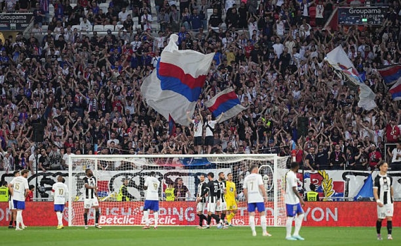 Illustration : "OL : Un chamboulement complètement inédit acté à la tête de l'Olympique Lyonnais !"