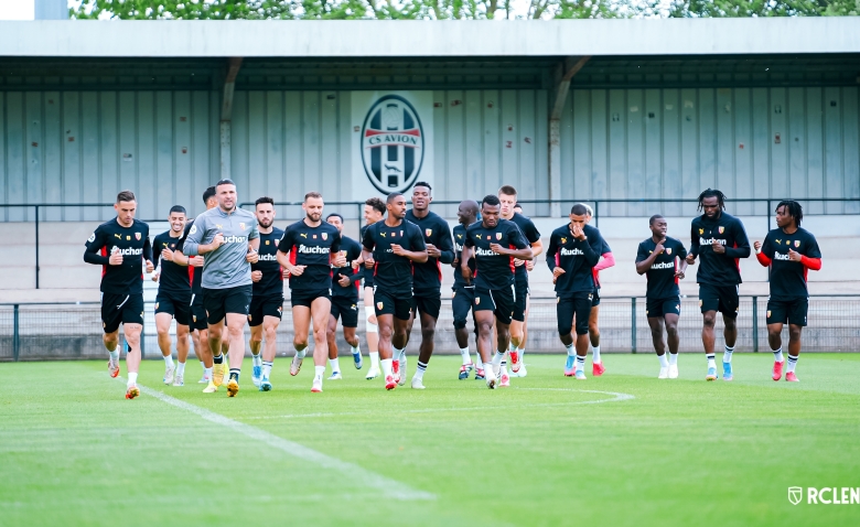 Illustration : "RC Lens : Déjà plusieurs gros dilemmes pour Sage en préparation de la reprise 2025-2026"