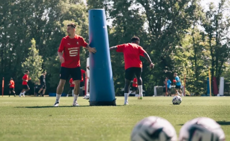 Illustration : "Stade Rennais : Beye a déjà trouvé le successeur de Truffert sur le flanc gauche ! "