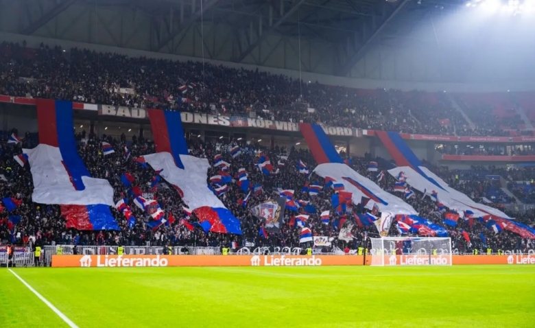 Illustration : "OL : Aulas sort du silence et fait une annonce choc pour sauver le club ! "