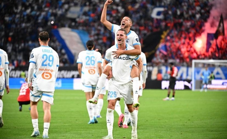 Illustration : "Mercato OM : Une signature très prometteuse officialisée pour étoffer l'entrejeu de De Zerbi !"