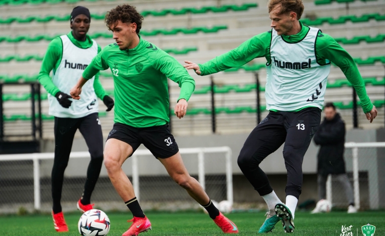 Illustration : "ASSE : Un terrible coup dur dans les rangs d'Horneland après le premier match de préparation"