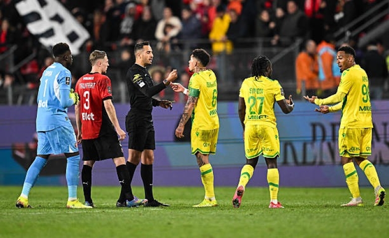 Illustration : "Mercato Nantes : Le rival rennais souhaite s'attacher les services d'un ex-Nantais "