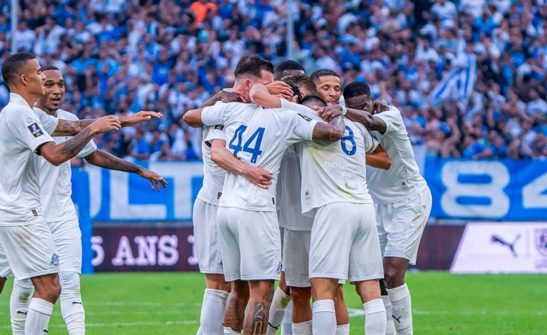 Illustration : "Mercato OM : Un accord imminent pour un renfort défensif suivi d'un départ majeur vers l'Italie ?"