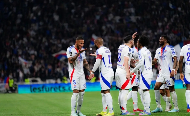 Illustration : "Mercato OL : Un ex-Lyonnais reçoit une offre de haute volée en provenance du Portugal !"