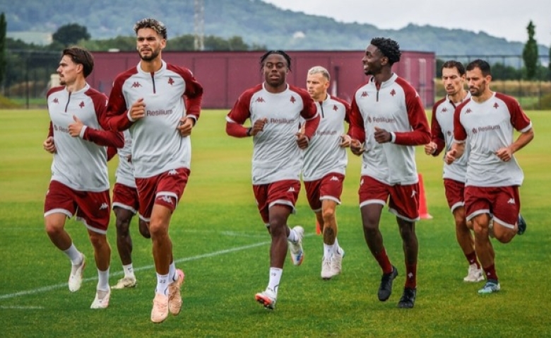 Illustration : "Mercato Metz : Un départ d'envergure va plomber les Grenats pour la reprise en L1"