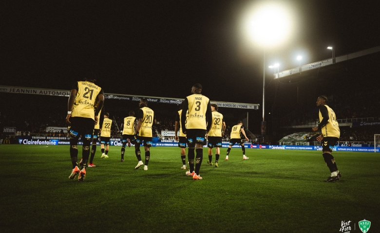 Illustration : "Mercato ASSE : Un attaquant valide déjà deux destinations hors de Geoffroy?Guichard"