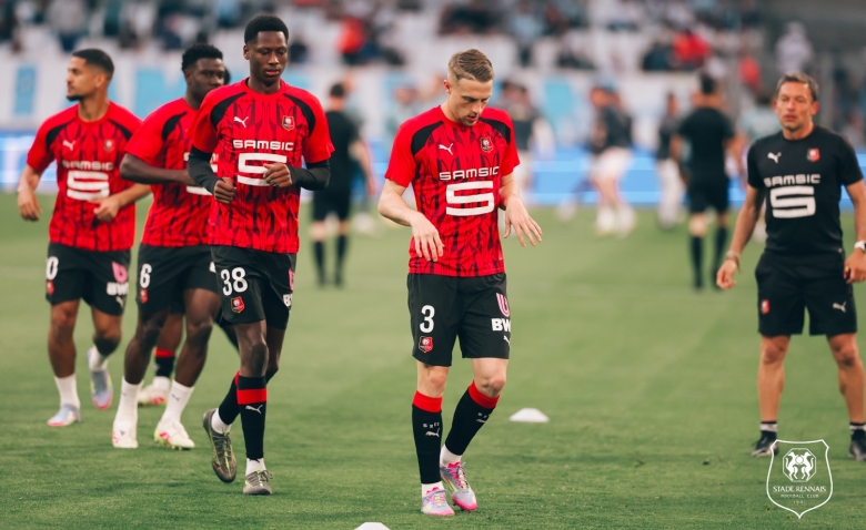 Illustration : "Mercato Stade Rennes : Un transfert en Angleterre qui creuse une perte"