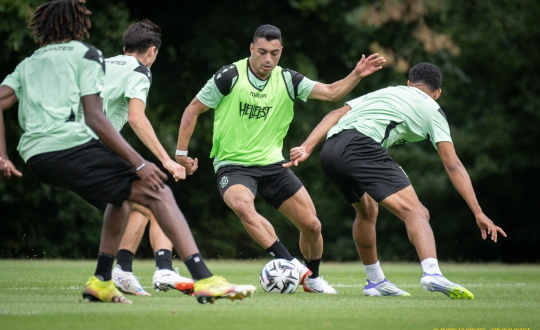 Illustration : "Mercato Nantes : Un départ d'envergure en passe d'être concédé contre la volonté de Castro ?"