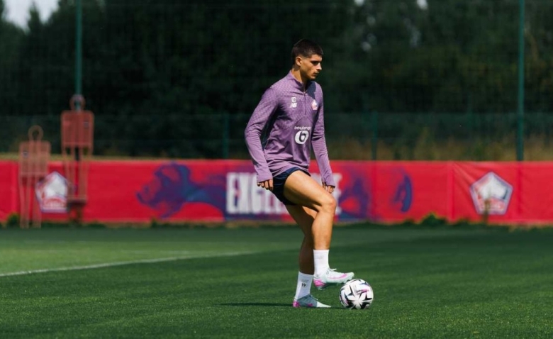 Illustration : "Mercato LOSC : Une nouvelle piste de choix apparaît sur le tableau de chasse des Dogues !"