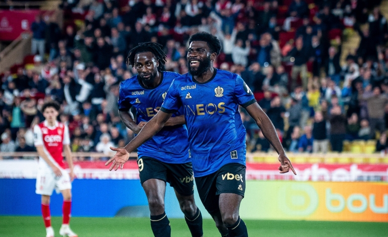 Illustration : "Mercato Nice : Un défenseur prometteur suscite l'intérêt de Maurice !"