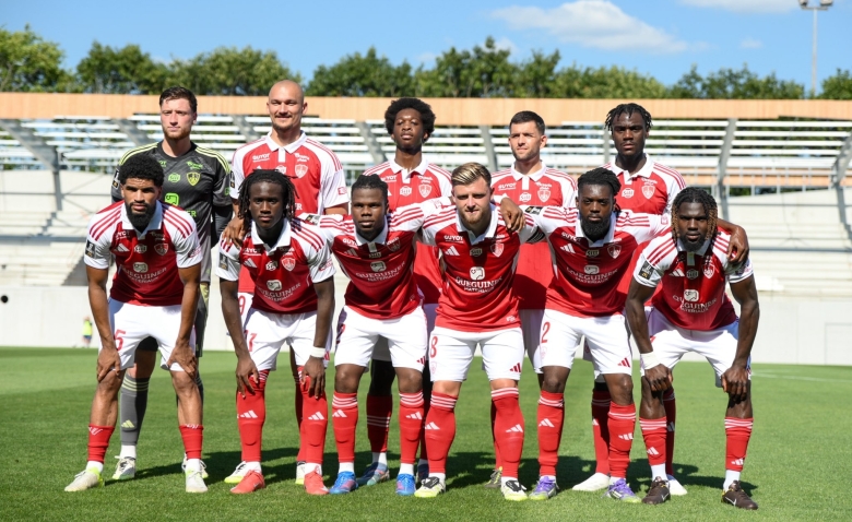 Illustration : "Mercato Brest : Une nouvelle arrivée pleine d'espoir actée dans l'effectif de Roy !"