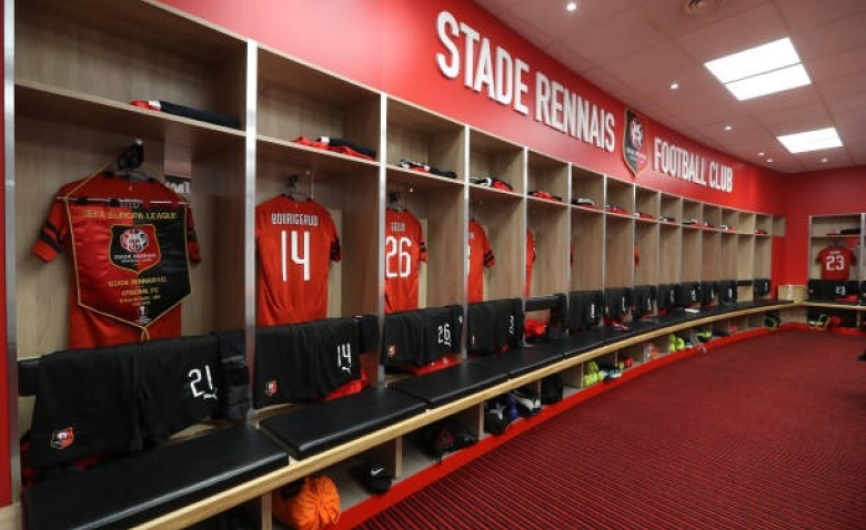 Illustration : "Mercato Rennes : Un départ précipité nourrit l'amertume des supporters en vue de 2025-2026"