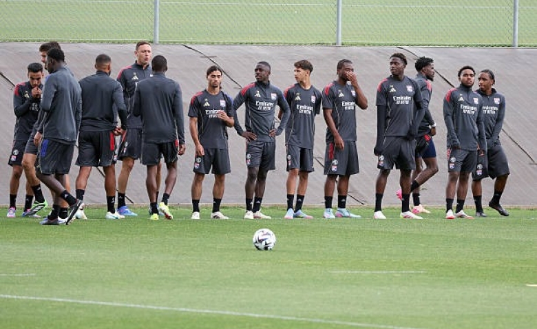 Illustration : "Mercato OL : Un prétendant de calibre lâche l'affaire pour un phénomène lyonnais "