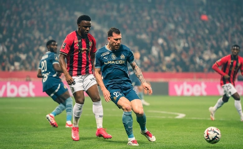 Illustration : "Mercato OM : Deux coups de maître réalisés en douce par le tandem Benatia - Longoria ?"