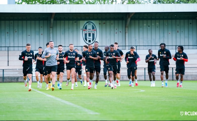 Illustration : "Mercato Lens : Une nouvelle offre irrésistible se prépare pour El Aynaoui !"