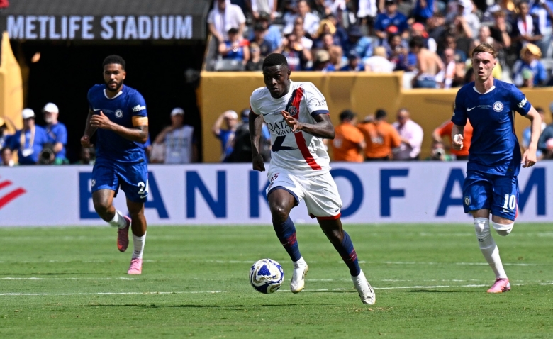 Illustration : "Mercato PSG : Une arrivée officielle, le club mise sur la relève"