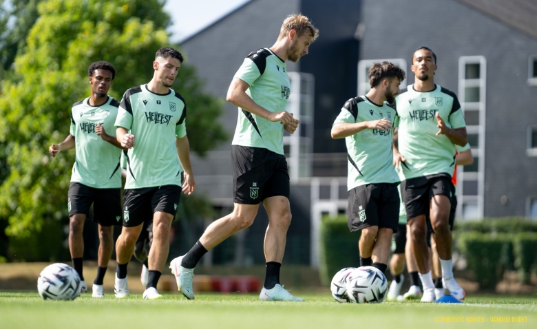 Illustration : "FC Nantes : Une défaite surprise face à un pensionnaire de L2"