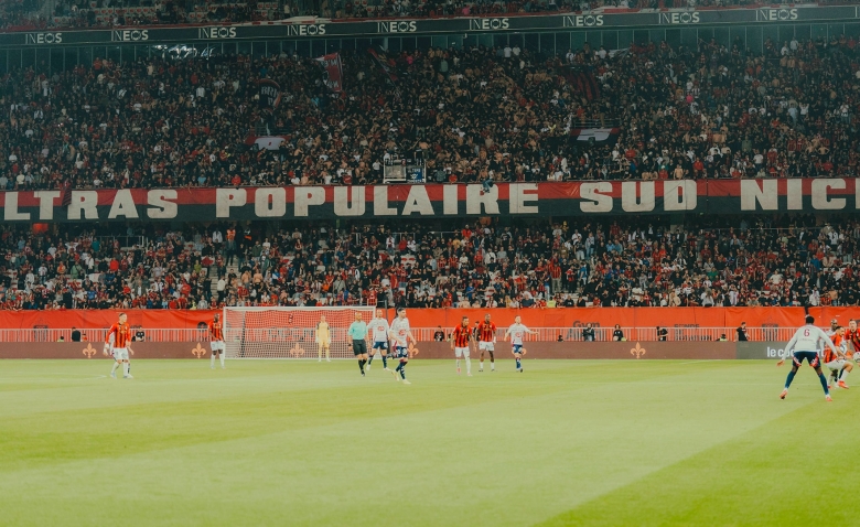 Illustration : "Mercato Nice : Un attaquant décrié de Ligue 1 ciblé pour mener l'attaque niçoise !"