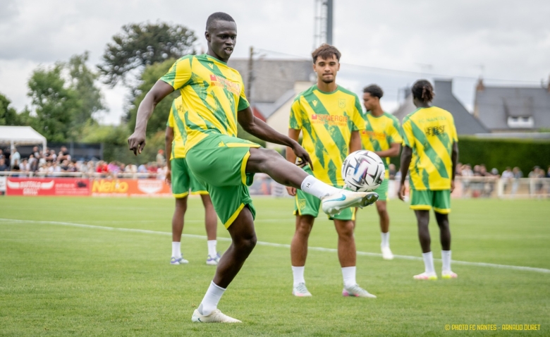 Illustration : "FC Nantes : Une sortie médiatique irritante de Merlin attise la colère des supporters"