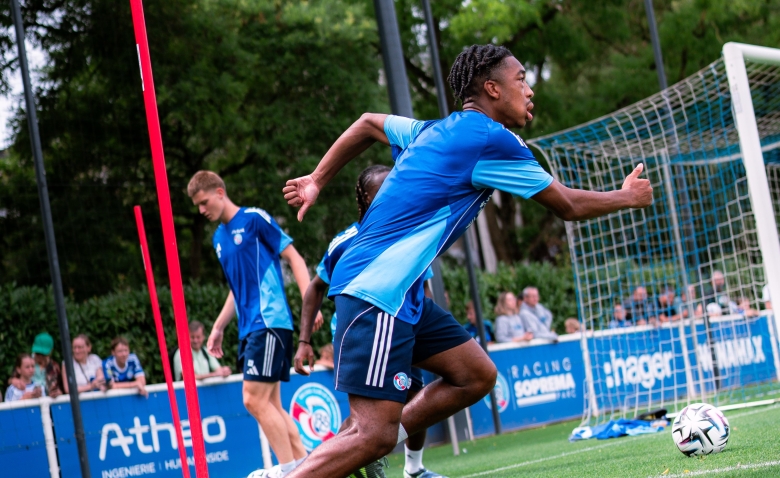 Illustration : "RC Strasbourg : Un phénomène épate en Alsace et promet un avenir radieux !"