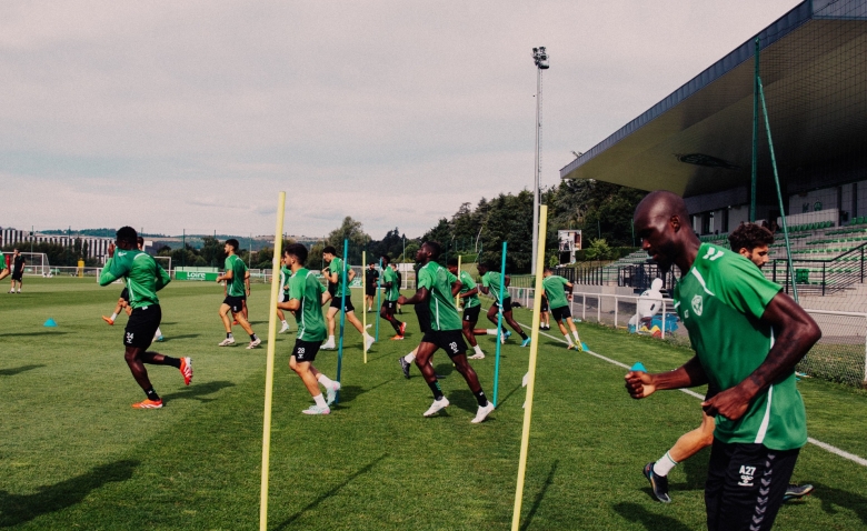 Illustration : "Mercato ASSE : Une ancienne pépite stéphanoise rejoint un autre Vert en L2 !"