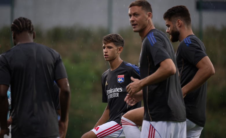 Illustration : "Mercato OL : Un lyonnais s'en va de l'autre côté de la Manche "