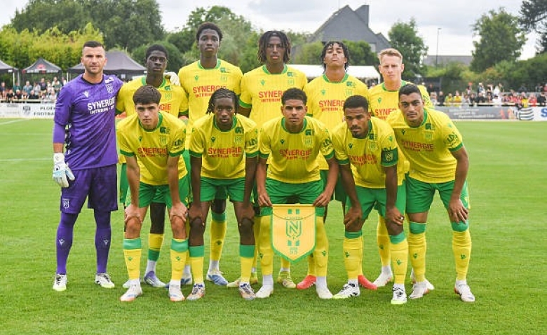 Illustration : "Nantes : l’ex-portier des Canaris en galère en Grèce"