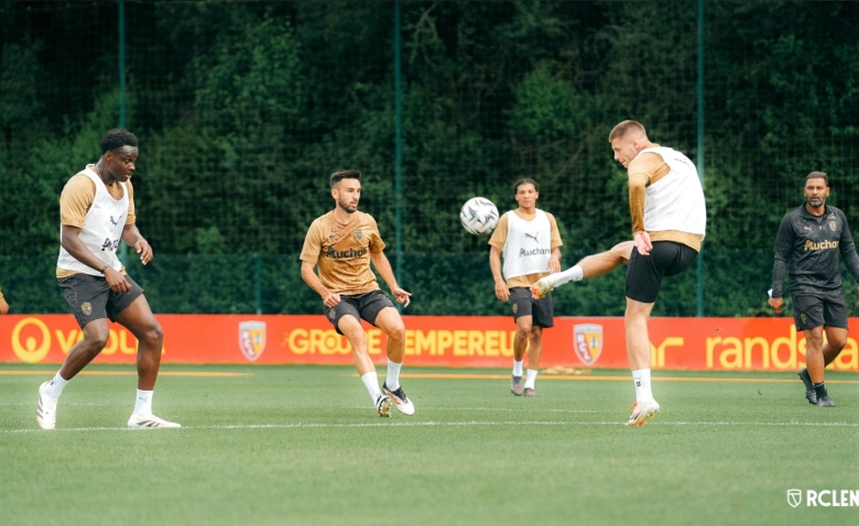 Illustration : "RC Lens : El Aynaoui frappé déjà très fort pour ses débuts en Italie !"