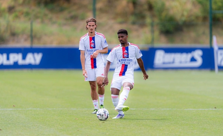 Illustration : "Mercato OL : Un départ officialisé dans l'entrejeu après l'arrivée de Kluivert"