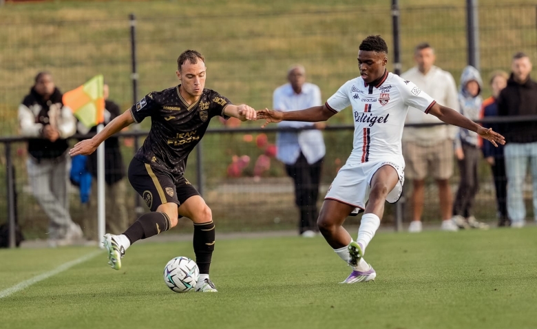 Illustration : "Mercato Lorient : Un accord trouvé avec Leverkusen pour une arrivée très prometteuse !"