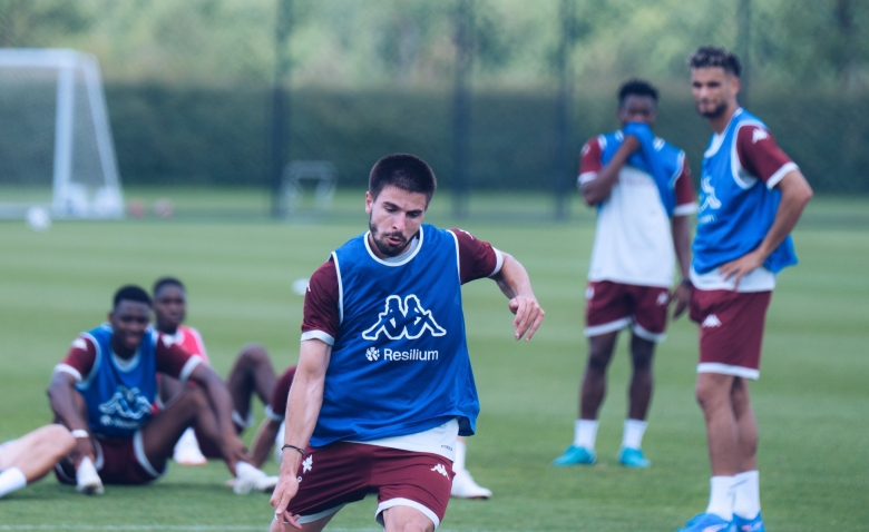 Illustration : "Mercato Metz : Un nouveau rempart intègre les rangs de Le Mignan dans l'élite !"
