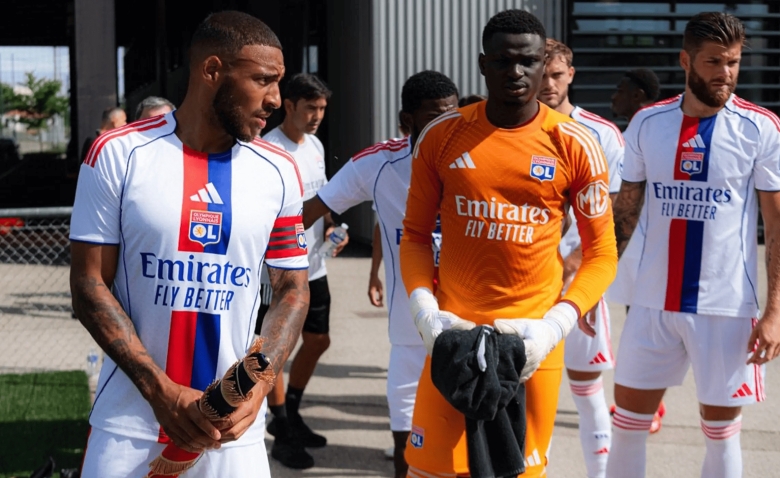 Illustration : "Mercato OL : Encore un défenseur central ciblé après Kluivert !"