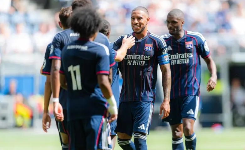 Illustration : "OL : Paulo Fonseca encense un jeune issu de la formation lyonnaise "