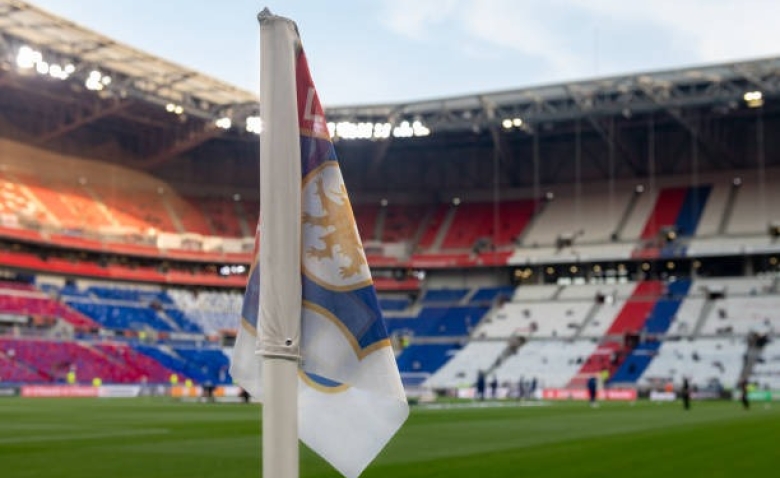 Illustration : "Mercato OL : Une offre revue à la hausse pour la signature du remplaçant de Perri !"