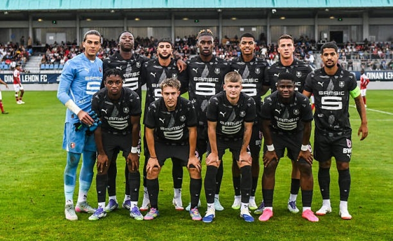 Illustration : "Mercato Rennes : Un phénomène du SRFC refuse les avances d'un géant d'Europe "