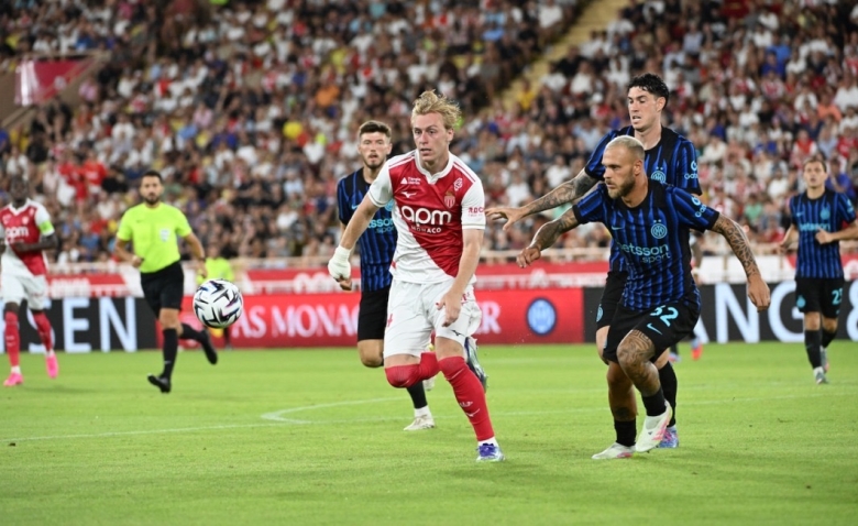 Illustration : "AS Monaco : Les Monégasques craquent malgré leur supériorité numérique"