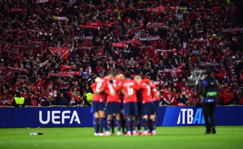 Illustration : "Mercato LOSC : Un coup de poker tenté par les Dogues pour renforcer la défense !"