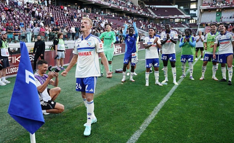 Illustration : "Mercato Strasbourg : Un joyau de Premier League sur les tablettes du RCSA !"