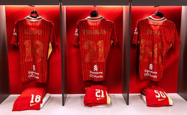 Illustration : "Mercato OM : Un défenseur de Liverpool sur les tablettes de l'OM !"