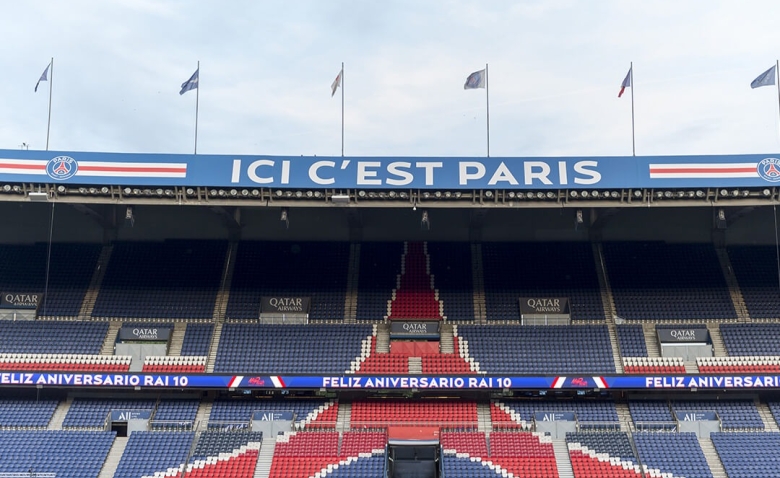 Illustration : "Mercato PSG : Carlos Soler plie bagage, les détails de l’accord révélés"