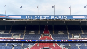 Illustration : Mercato PSG : Carlos Soler plie bagage, les détails de l’accord révélés