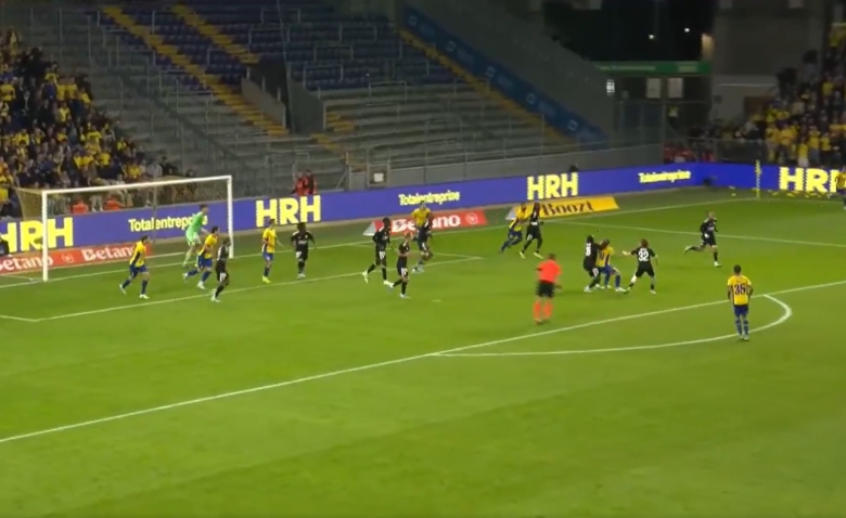 Illustration : "Bröndby - Strasbourg (2-3) : le résumé et les buts en vidéo - ECL 25-26"