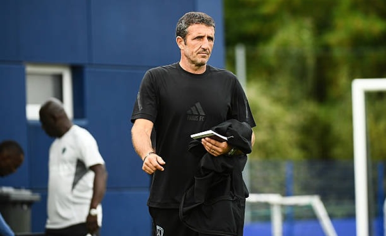 Illustration : "Mercato Paris FC : La piste d'un expérimenté de L1 relancé à la dernière minute par les Parisiens !"