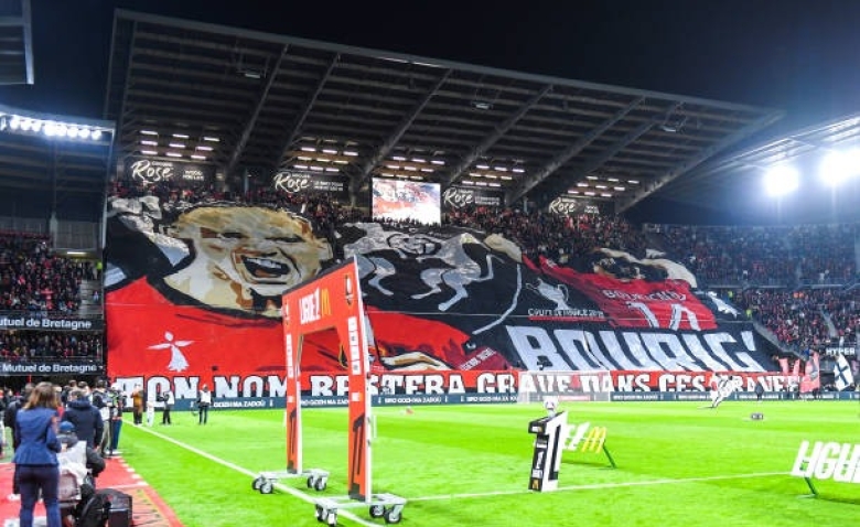 Illustration : "Mercato Rennes : Un ancien chouchou du Roazhon Park fait son retour en Ligue 1 !"