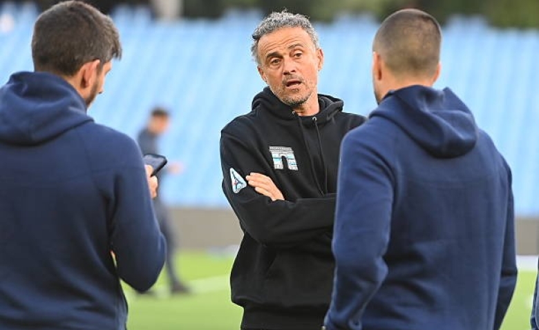 Illustration : "Mercato PSG : Plusieurs attaquants refusés par Enrique sur le marché des transferts "