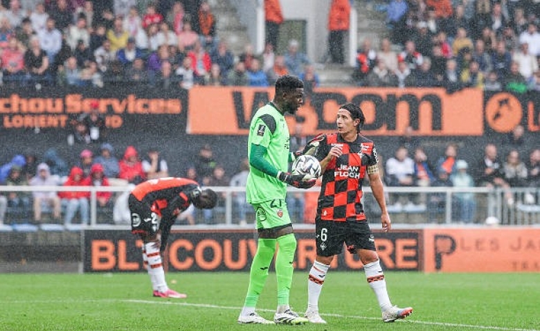 Illustration : "Mercato Lorient : Un défenseur de l'OM débarque dans le Morbihan après la déculottée contre Lille"