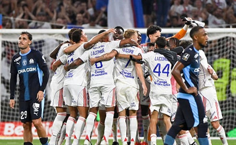 Illustration : "Mercato OL : Plusieurs départs anticipés et deux renforts imminents dans le Rhône"