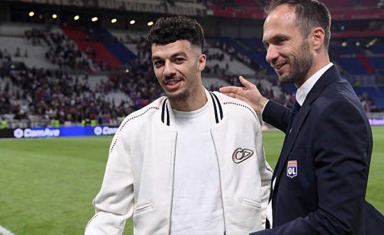 Illustration : "Mercato OL : Un remplaçant potentiel à Mikautadze file en Grèce "