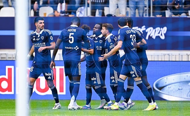 Illustration : "Mercato Paris FC : Encore une offre XXL transmise par le PFC après la folie Stassin !"